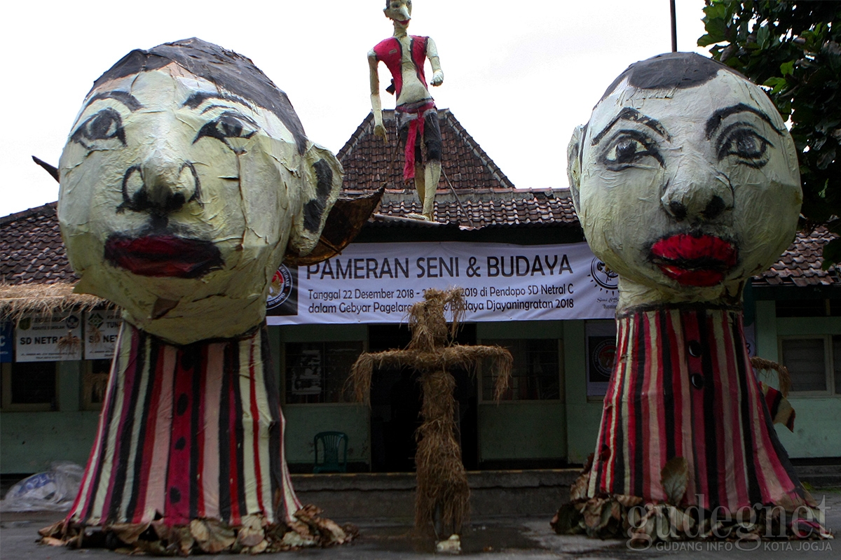 Kampung Wisata Sosrodipuran Gelar Gebyar Seni Budaya Kampung Wisata Sosrodipuran Gelar Gebyar Seni Budaya