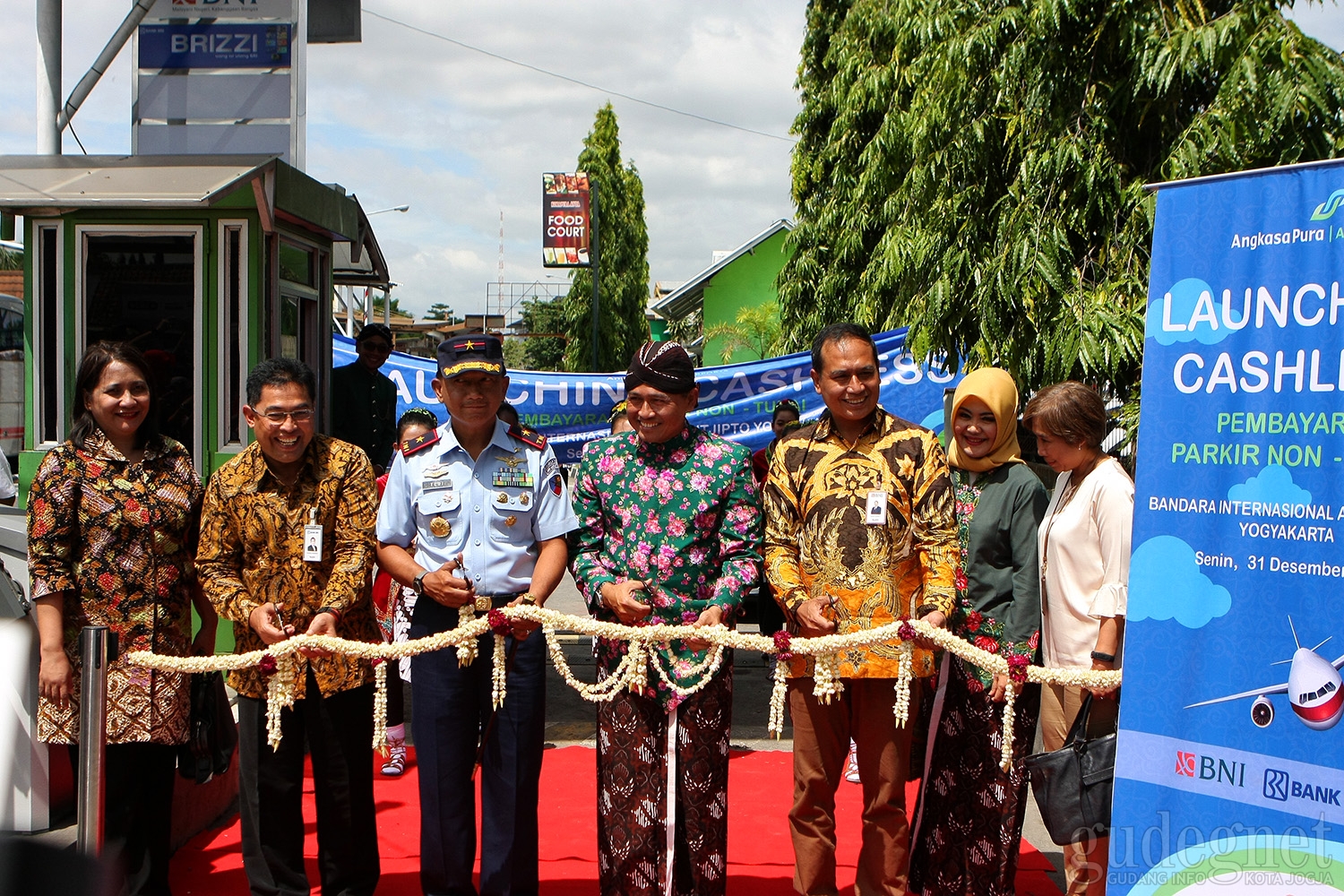 Bandara Adisutjipto Luncurkan Sistem Cashless Payment di Akhir Tahun 2018 Bandara Adisutjipto Luncurkan Sistem Cashless Payment di Akhir Tahun 2018