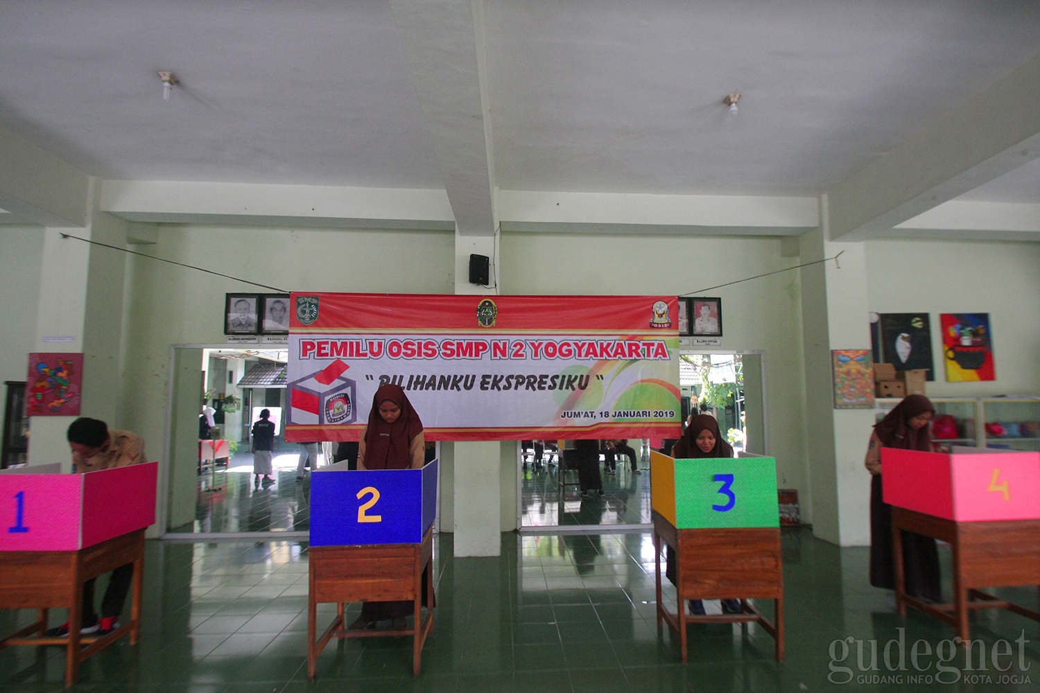 Pendidikan Berdemokrasi Sejak Dini Melalui Pemilihan Osis