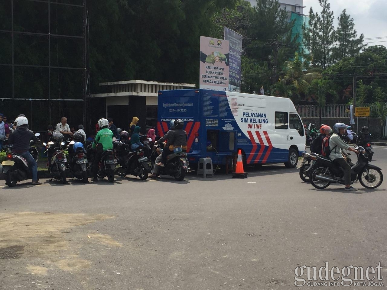 Jadwal SIM Keliling Pekan Ini Jadwal SIM Keliling Pekan Ini