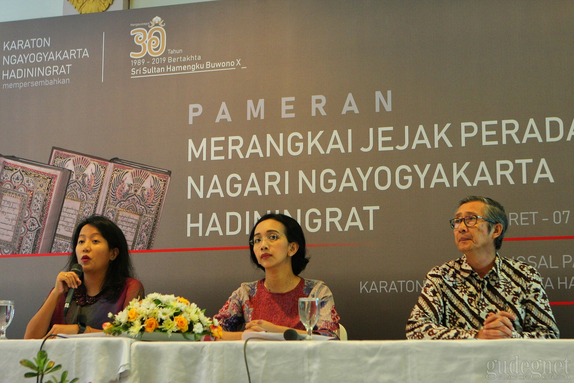 Peringati Naiknya Tahta Raja, Keraton Gelar Simposium dan Pameran Naskah Kuno Peringati Naiknya Tahta Raja, Keraton Gelar Simposium dan Pameran Naskah Kuno