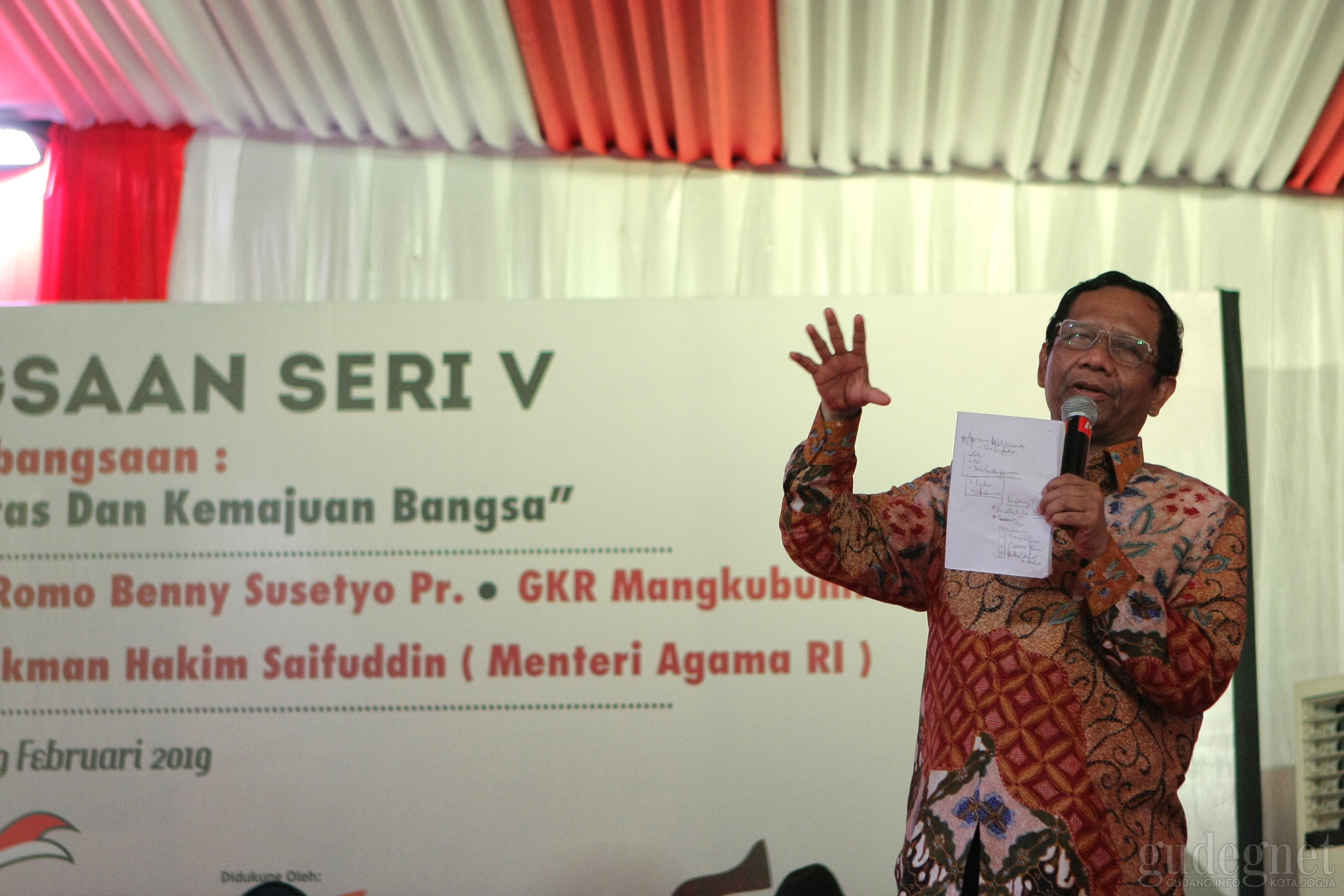 Mahfud MD: Pemilu Jangan jadi Ajang Perpecahan Mahfud MD: Pemilu Jangan jadi Ajang Perpecahan