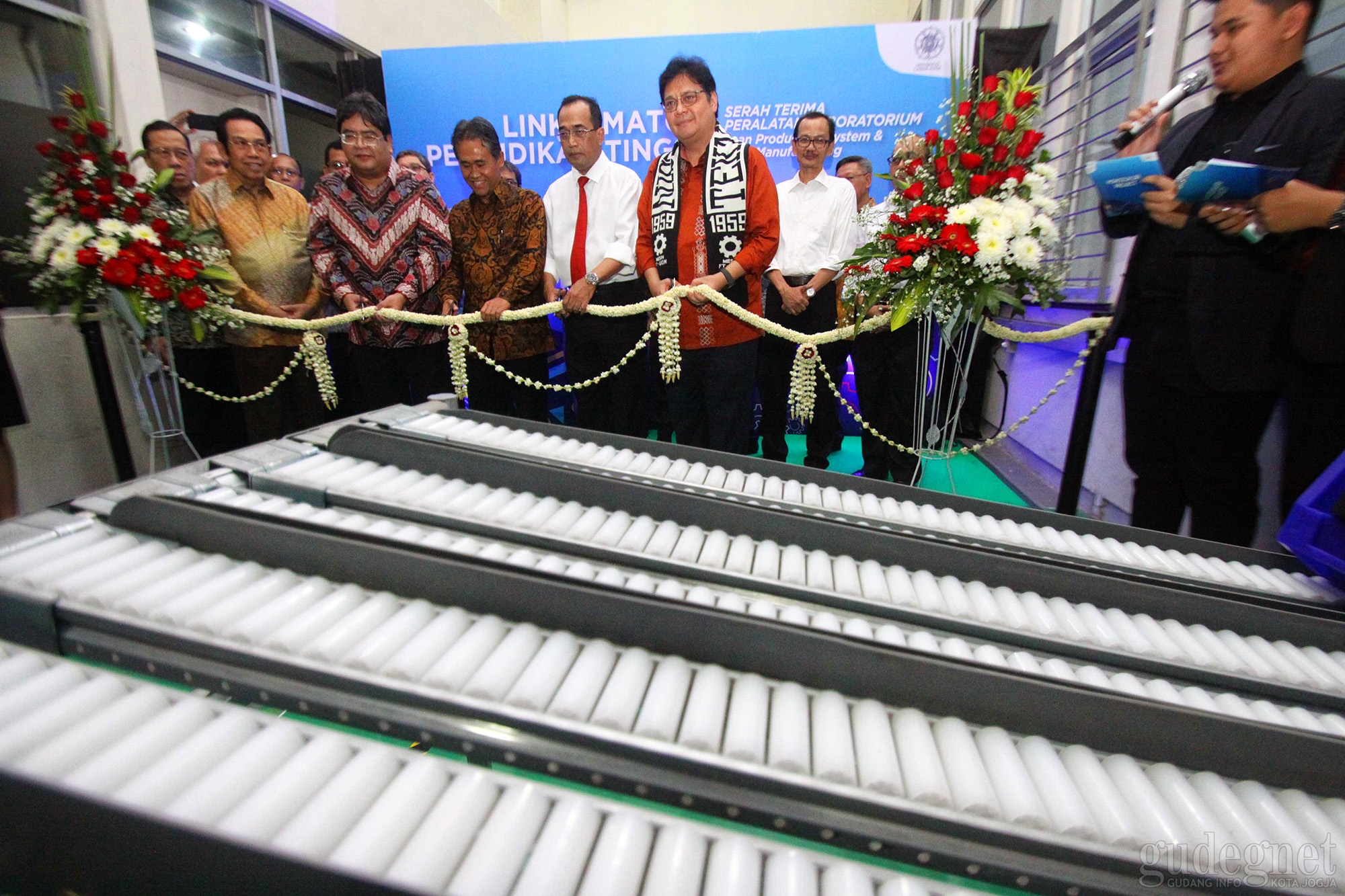 Menperin Resmikan Dua Laboratorium Baru FT UGM Menperin Resmikan Dua Laboratorium Baru FT UGM