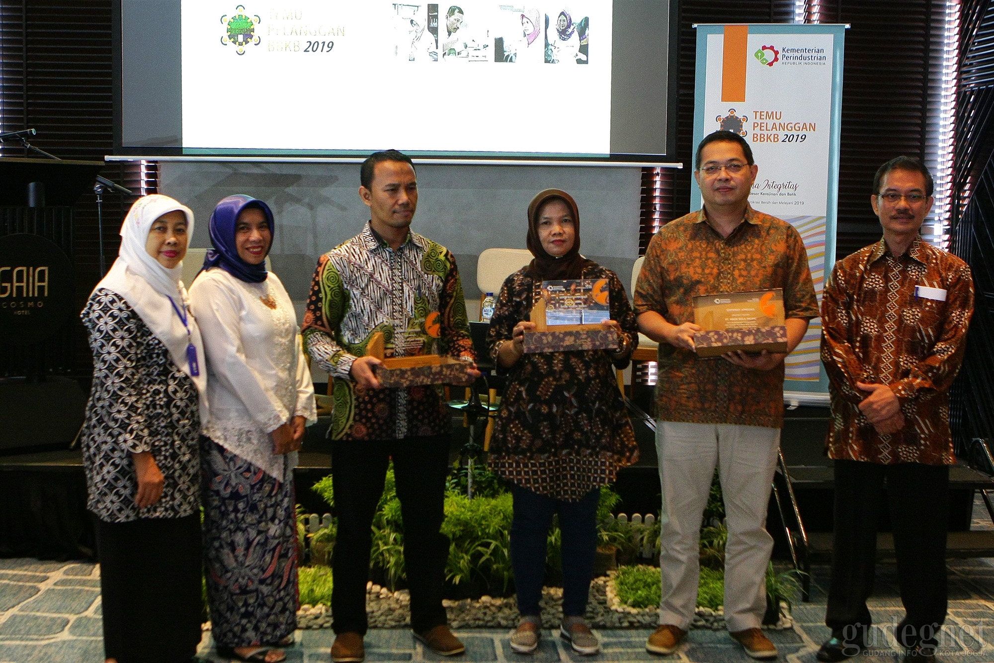 Standardisasi SNI Penting bagi Produsen Batik Berbasis 4.0 Standardisasi SNI Penting bagi Produsen Batik Berbasis 4.0