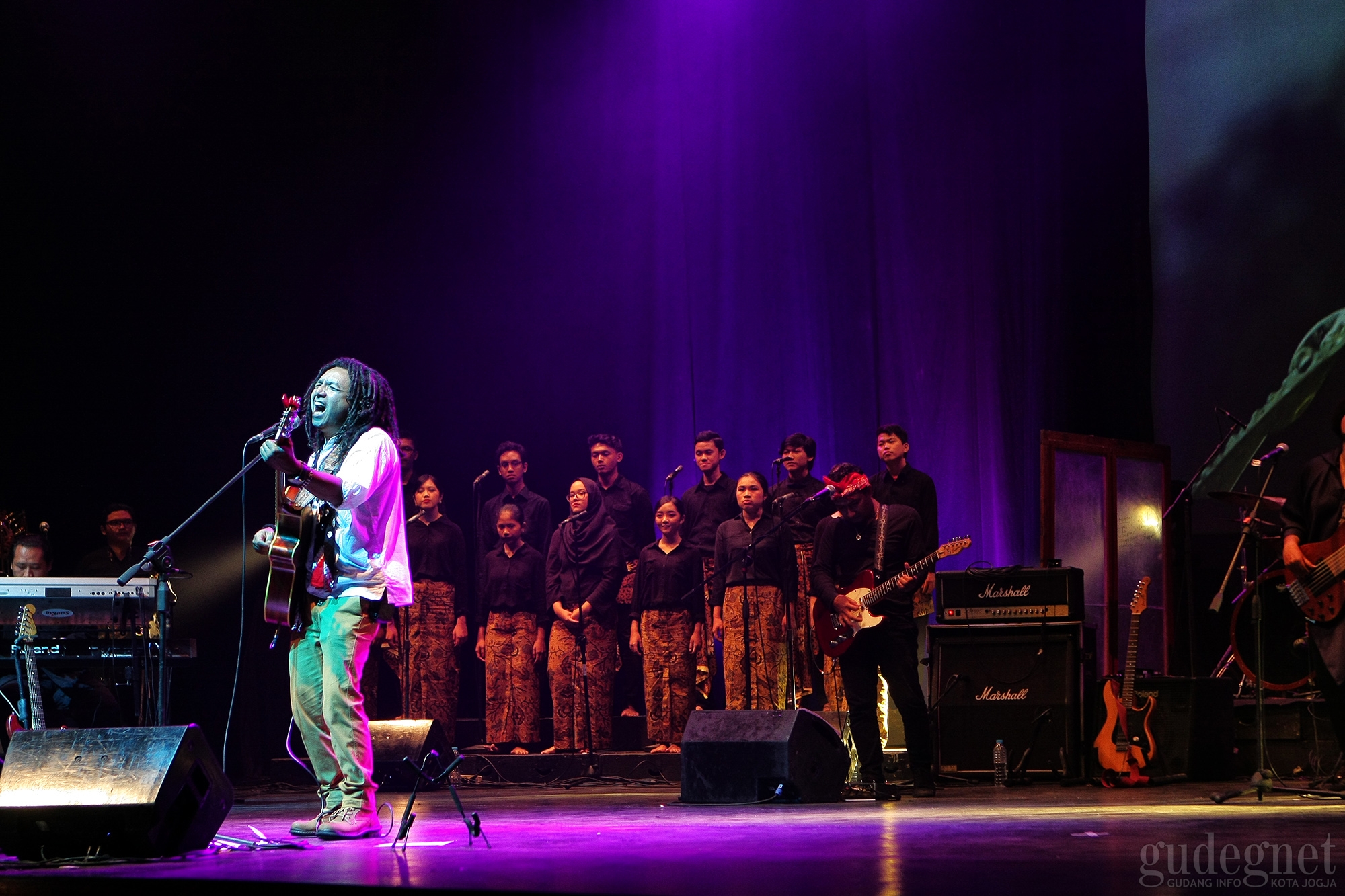 Celeng Dhegleng, Konser Keprihatinan 'Encik' Sri Krishna atas Indonesia Celeng Dhegleng, Konser Keprihatinan 'Encik' Sri Krishna atas Indonesia