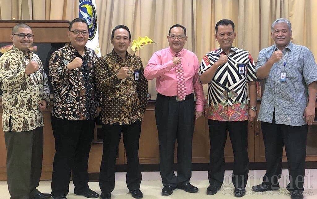 Hati Hello Kitty, Rektor UNY Wujudkan Jawaban Viralnya Hati Hello Kitty, Rektor UNY Wujudkan Jawaban Viralnya