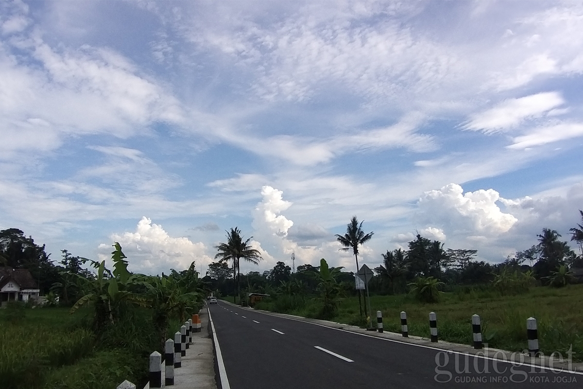 Hari Ini Jogja Cerah Berawan, Tapi Tetap Waspadai Potensi Hujan Lebat Hari Ini Jogja Cerah Berawan, Tapi Tetap Waspadai Potensi Hujan Lebat