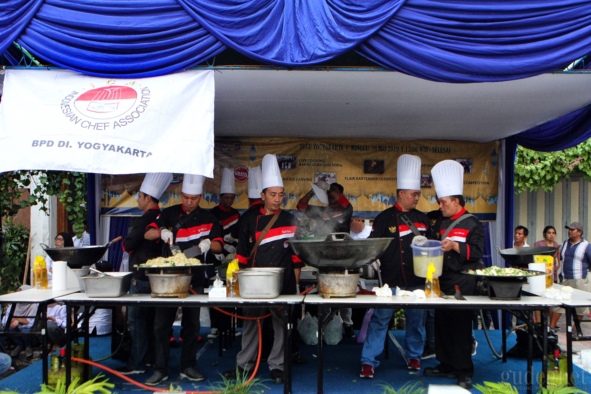 Cooking on The Street, Cara Berbagi para Chef kepada Masyarakat Cooking on The Street, Cara Berbagi para Chef kepada Masyarakat
