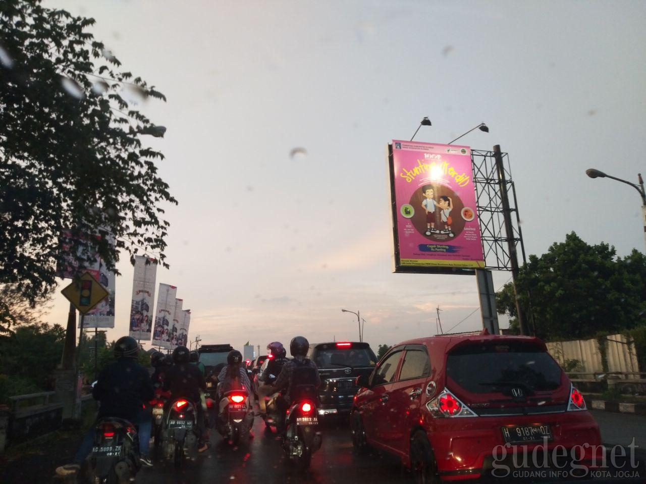 Hindari Terjebak! Simak Rekayasa Lalu Lintas di Sejumlah Titik Rawan Macet (Bagian I) Hindari Terjebak! Simak Rekayasa Lalu Lintas di Sejumlah Titik Rawan Macet (Bagian I)