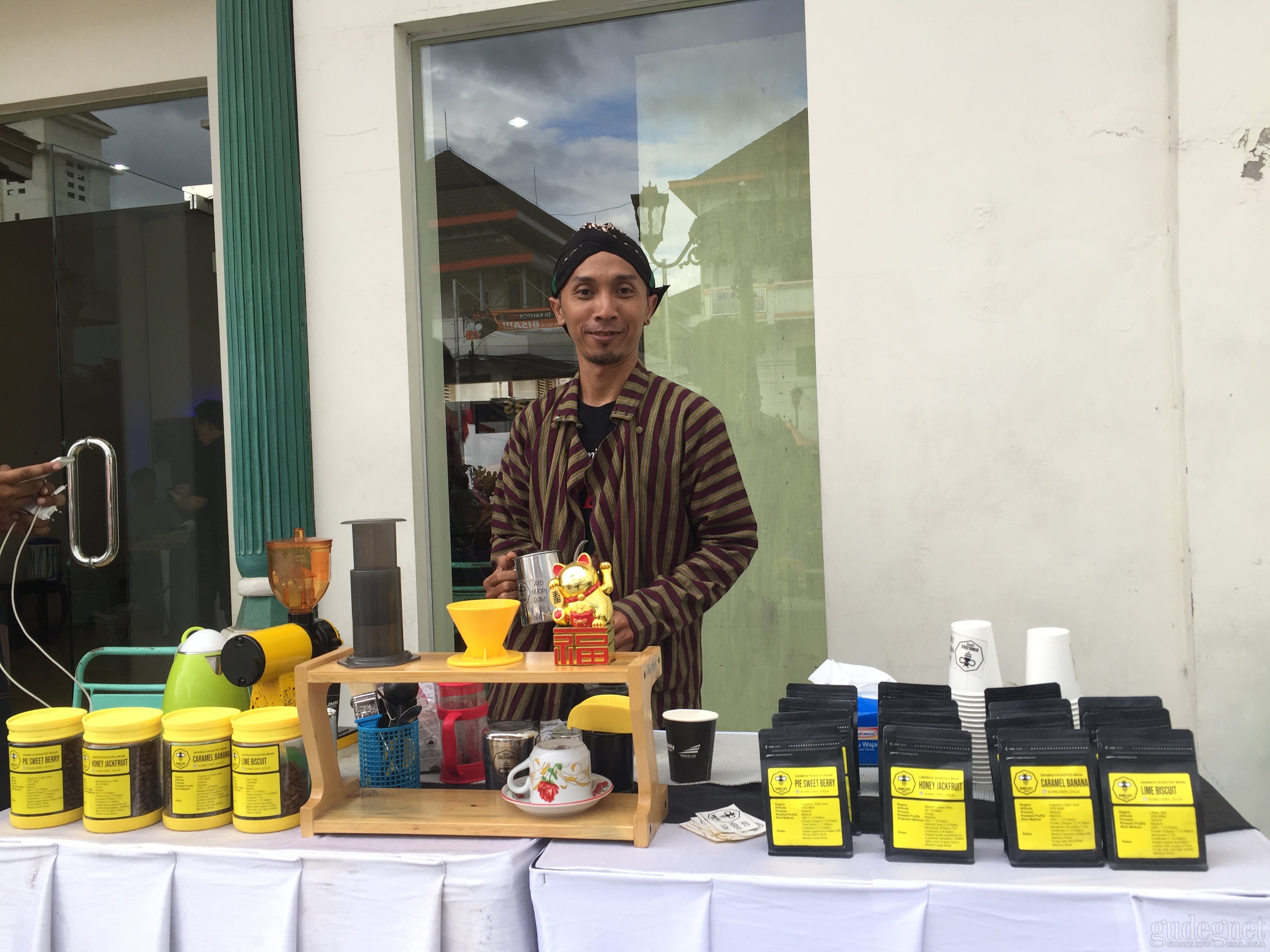 Ada 2000 Cup Kopi Gratis di Festival Purbakala Ada 2000 Cup Kopi Gratis di Festival Purbakala