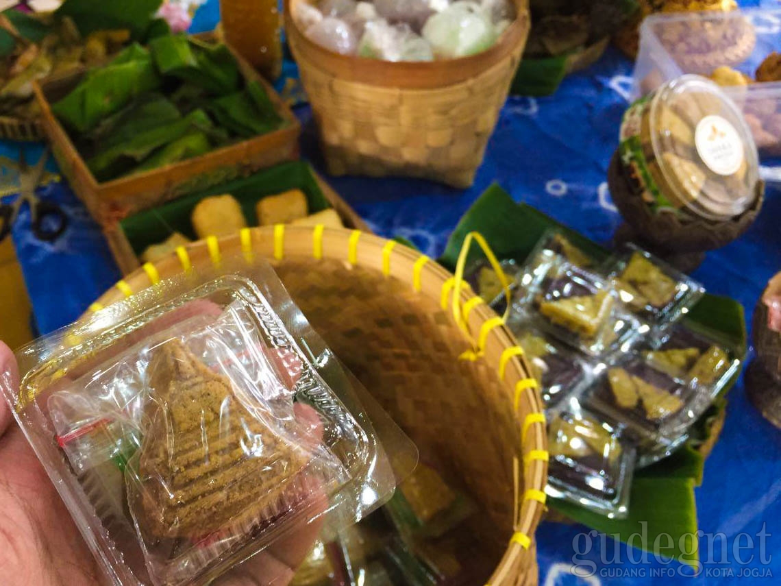 Kuliner Tradisional Hingga Kue Berbentuk Candi Meriahkan Festival Purbakala Kuliner Tradisional Hingga Kue Berbentuk Candi Meriahkan Festival Purbakala