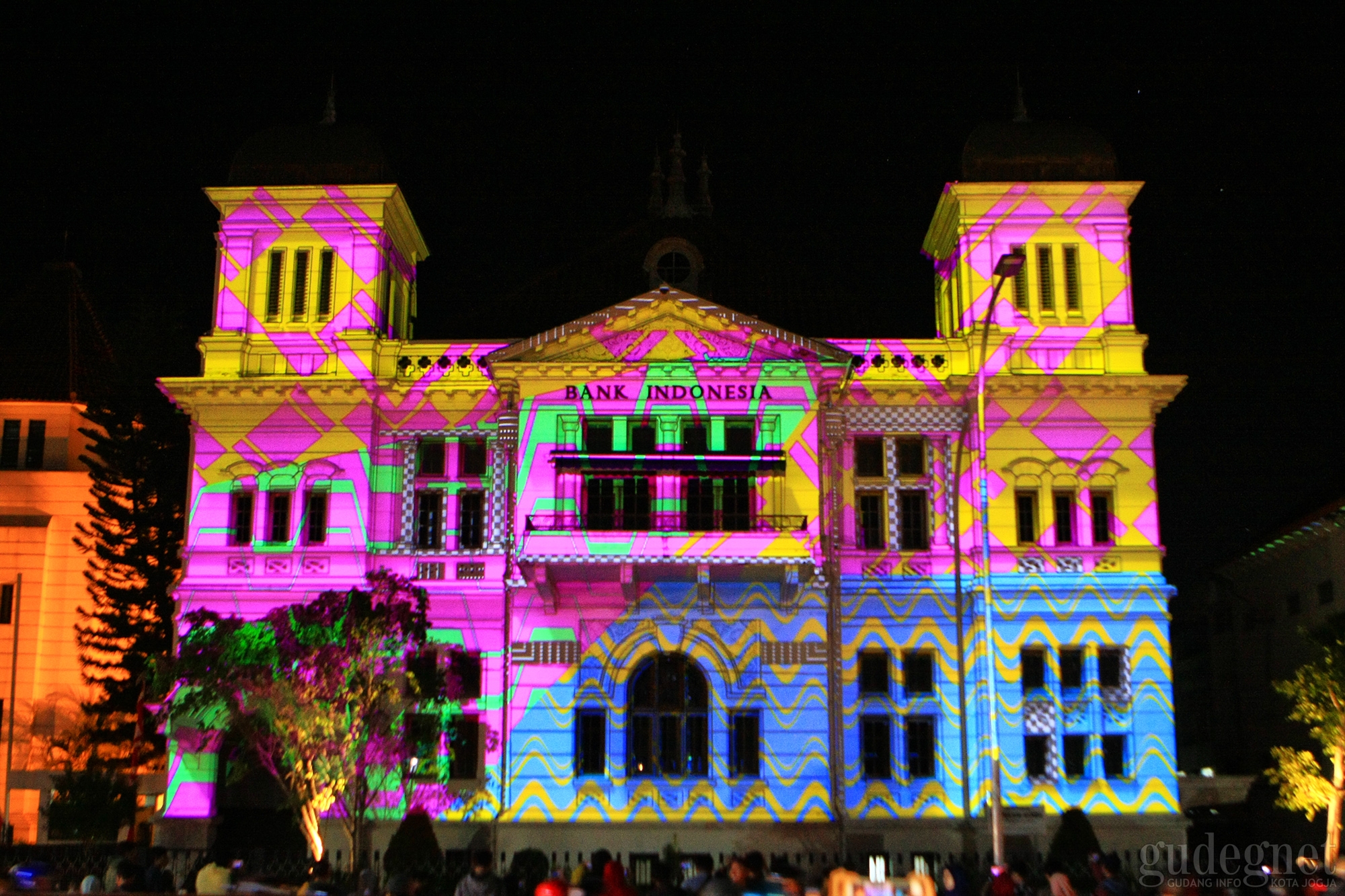 Penutupan SUMONAR 2019, Dua Gedung Heritage Yogyakarta Bermandikan Cahaya Penutupan SUMONAR 2019, Dua Gedung Heritage Yogyakarta Bermandikan Cahaya