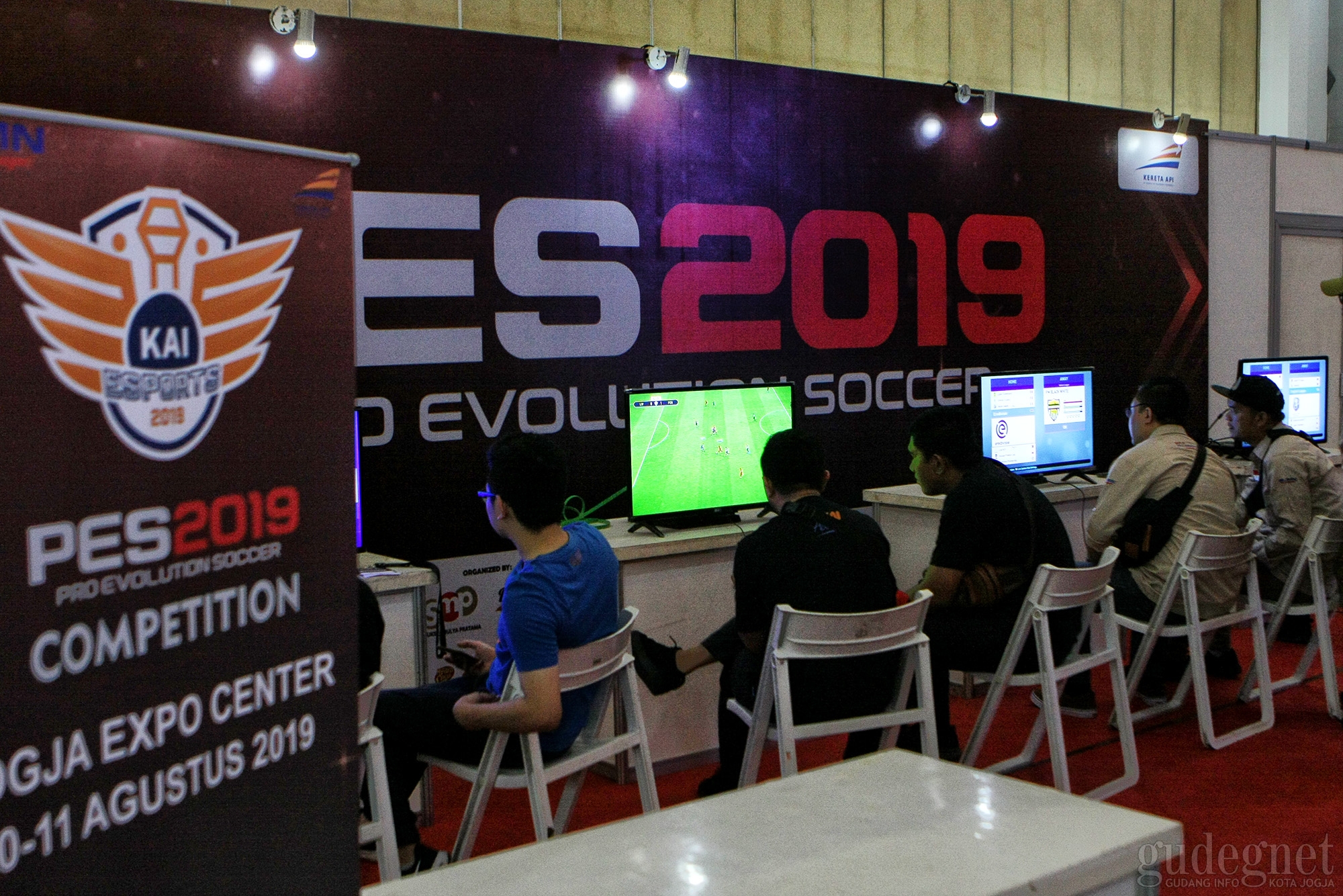 Ratusan Gamers Milenial Padati JEC Ratusan Gamers Milenial Padati JEC