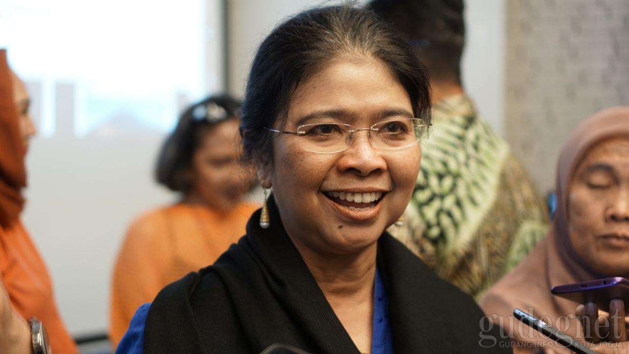 Simposium Tekstil Tradisional ASEAN: Rangkul Perubahan, Kenalkan Kembali Wastra Sebagai Identitas Simposium Tekstil Tradisional ASEAN: Rangkul Perubahan, Kenalkan Kembali Wastra Sebagai Identitas