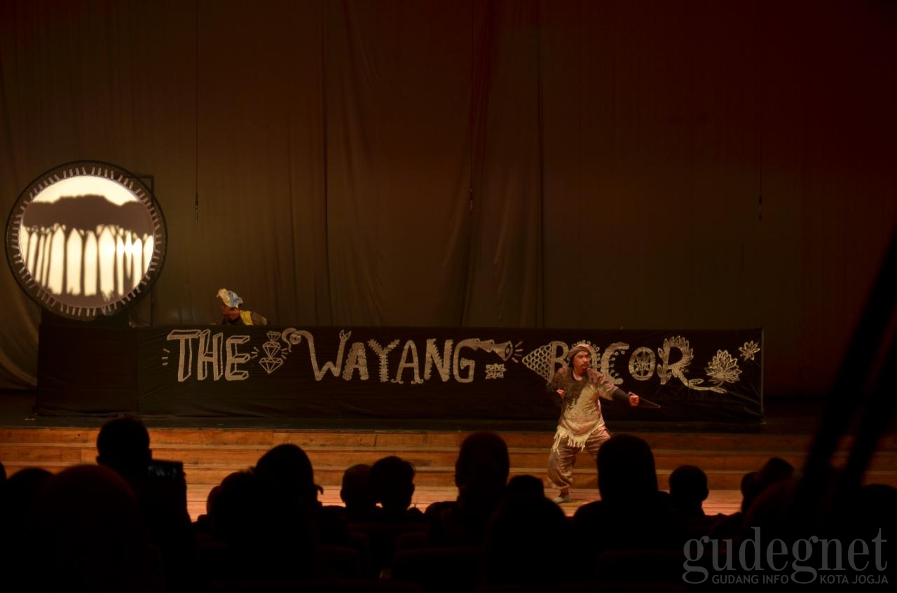 Wayang Hingga Paduan Suara Meriahkan Musikalisasi Sastra 'Jentera'