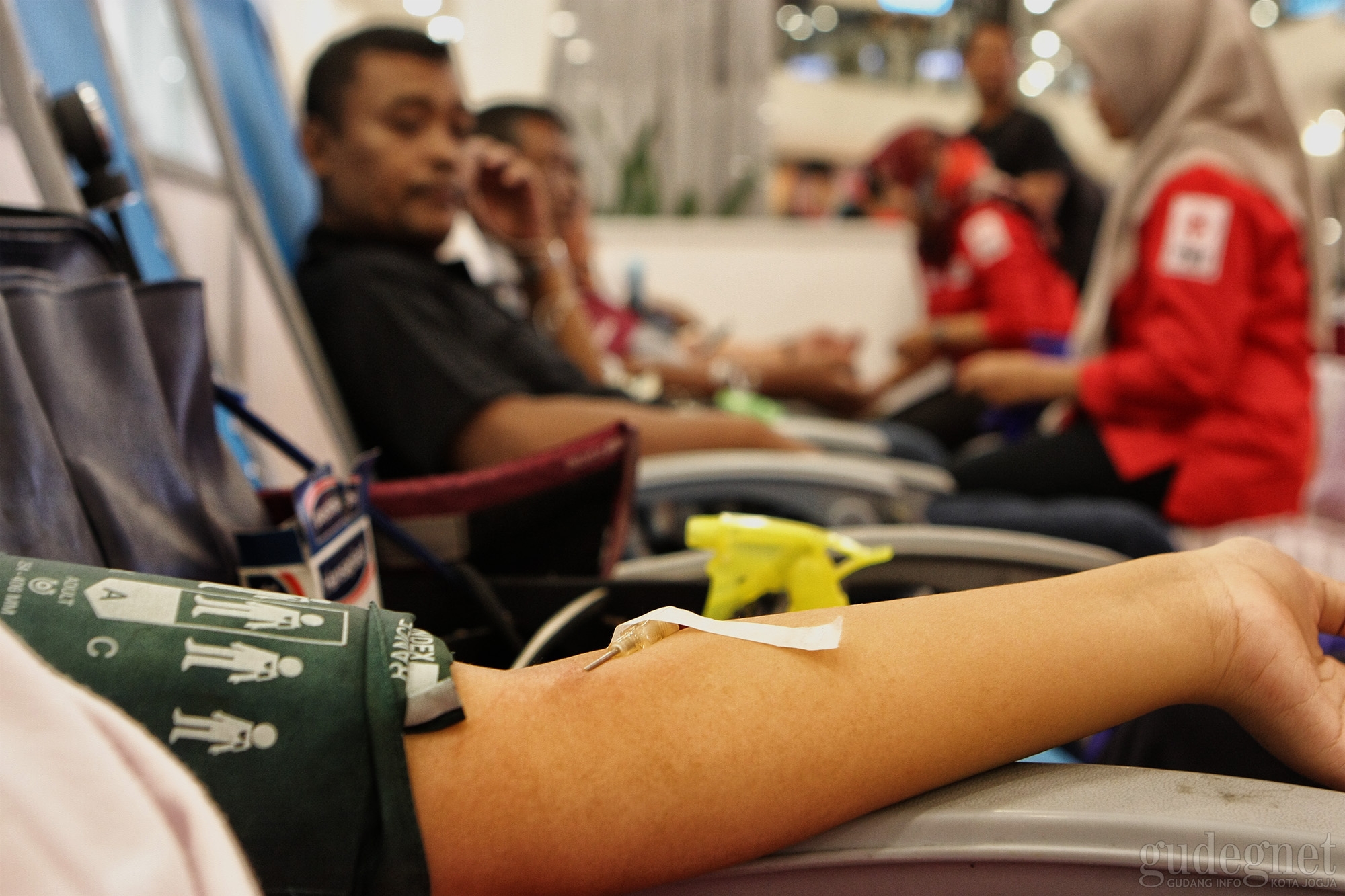 PMI Memanggil! Ayo, Donor Darah PMI Memanggil! Ayo, Donor Darah