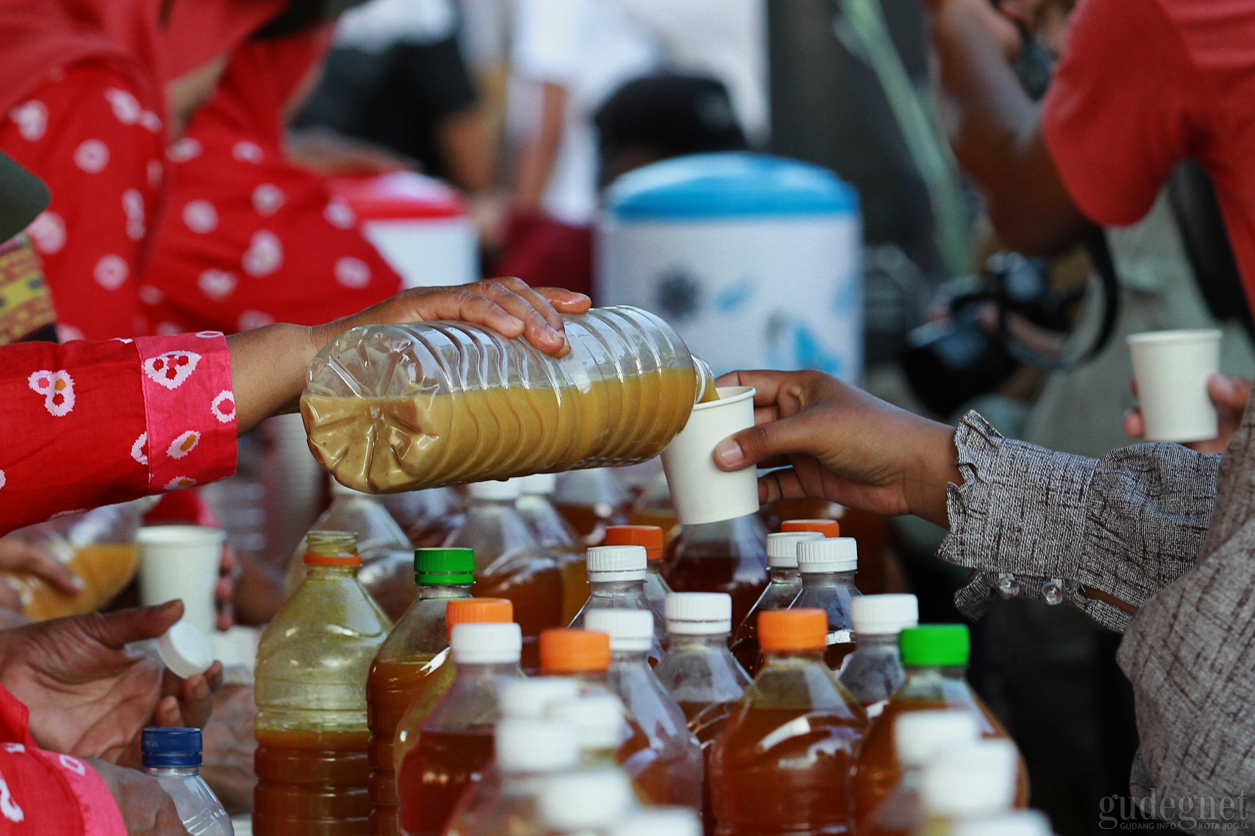 Selasa Wagen Malioboro, 10.000 Cup Jamu Dibagikan Gratis Selasa Wagen Malioboro, 10.000 Cup Jamu Dibagikan Gratis