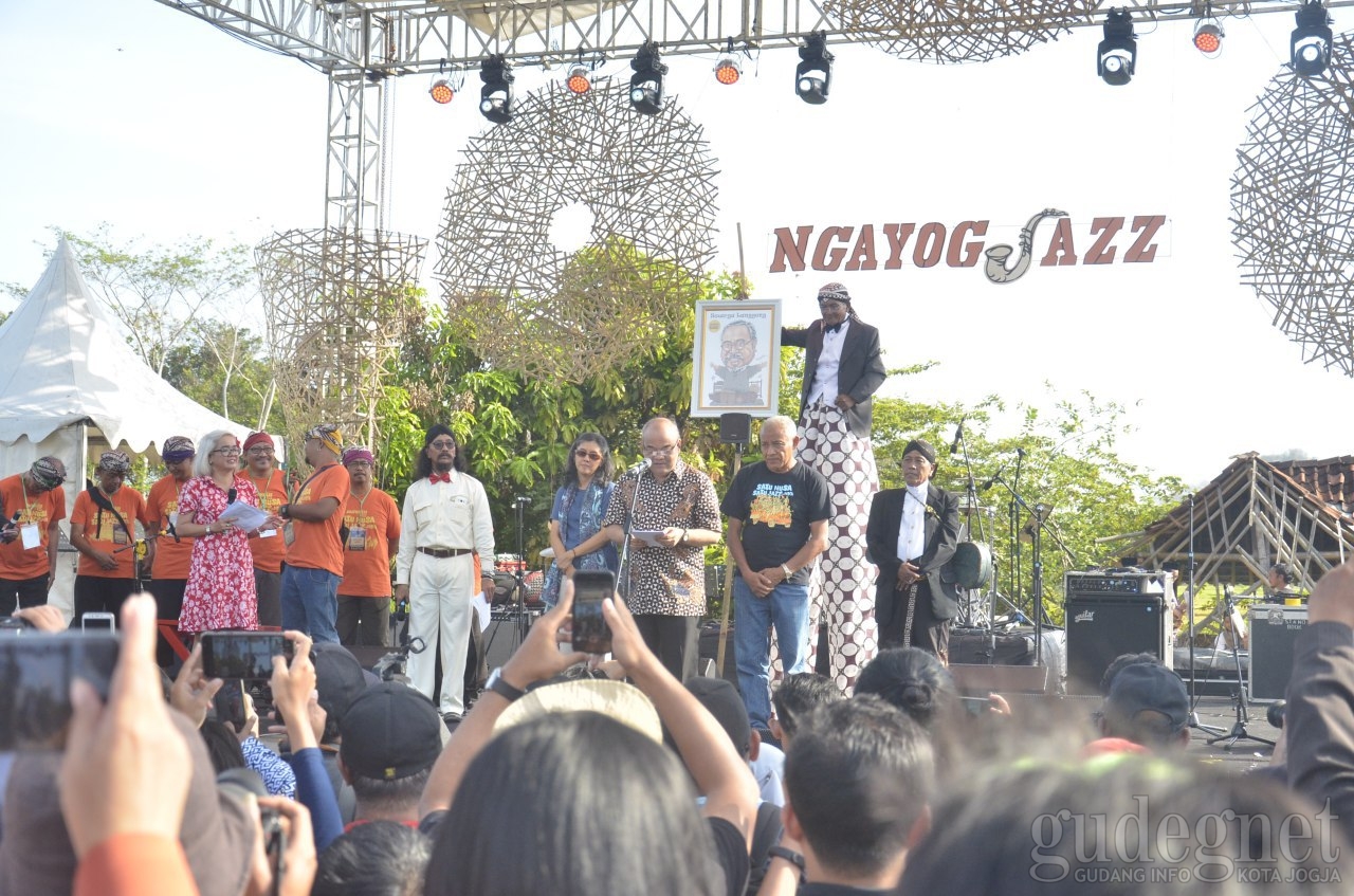 Sultan: Ngayogjazz, yang Terpenting Perjumpaan dan Berbagi Kebahagiaan Sultan: Ngayogjazz, yang Terpenting Perjumpaan dan Berbagi Kebahagiaan