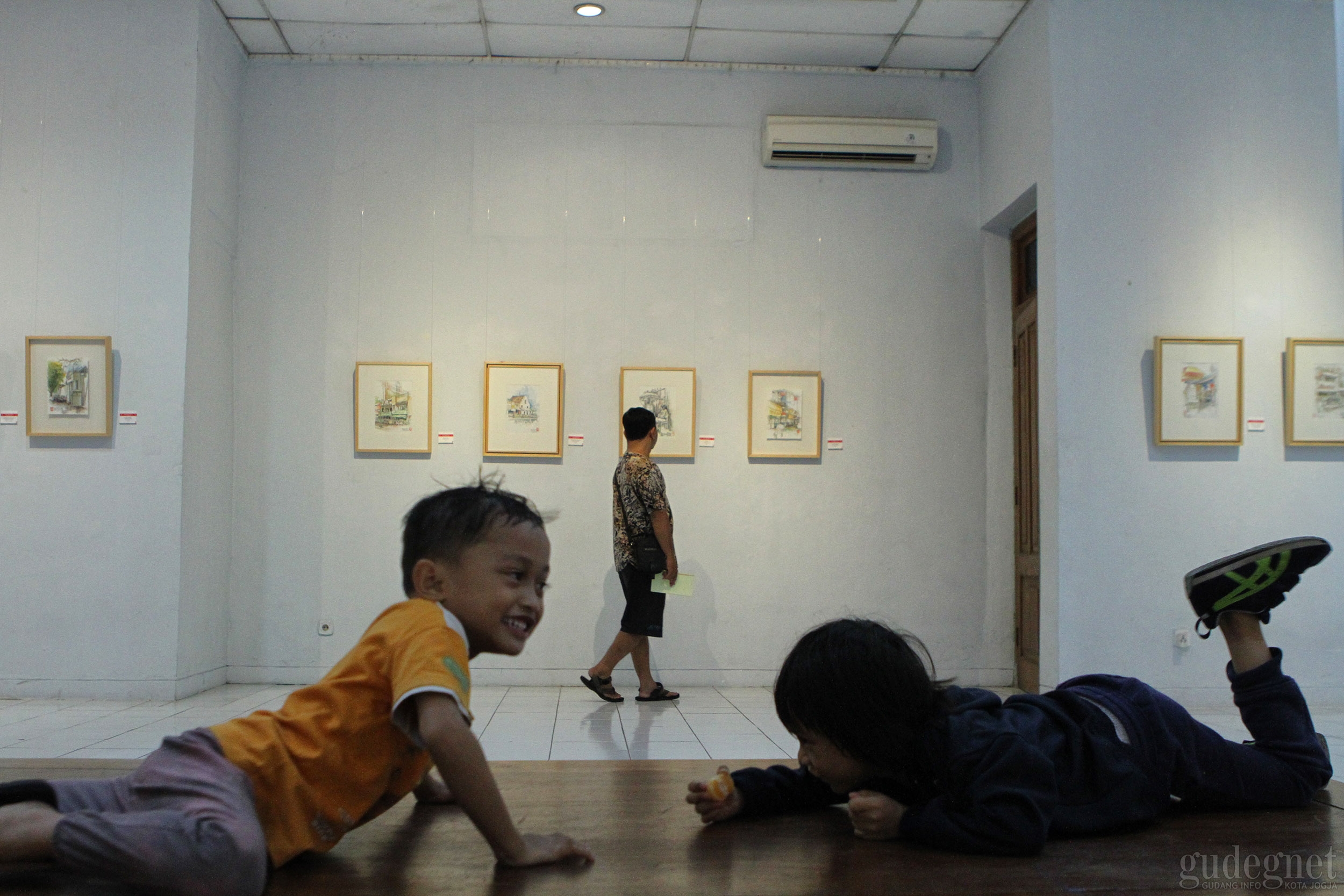 Kehidupan Malioboro dalam Pameran Sketsa Hendro Purwoko Kehidupan Malioboro dalam Pameran Sketsa Hendro Purwoko