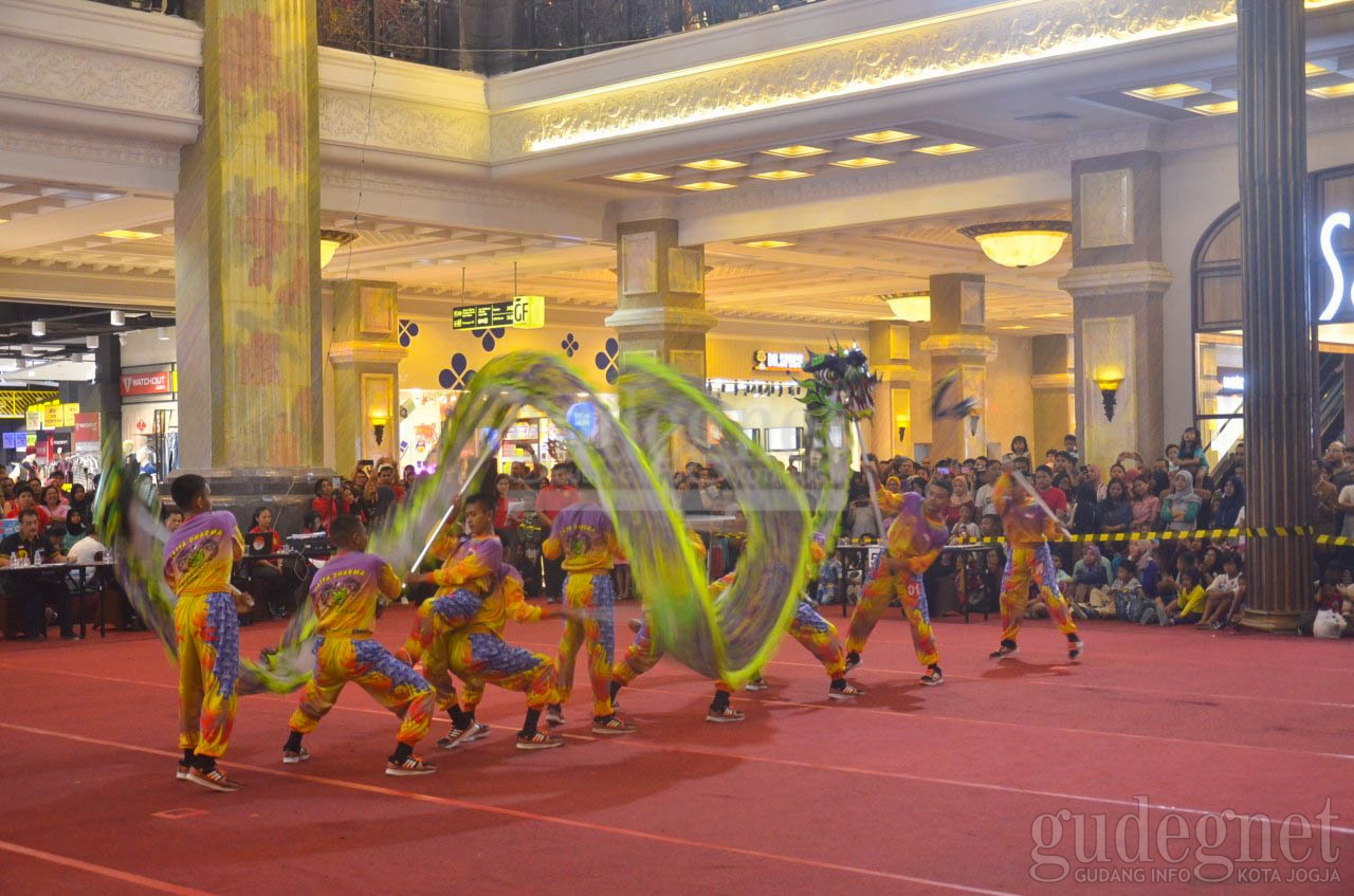 Atraksi Jogja Dragon Festival Hibur Pengunjung SCH