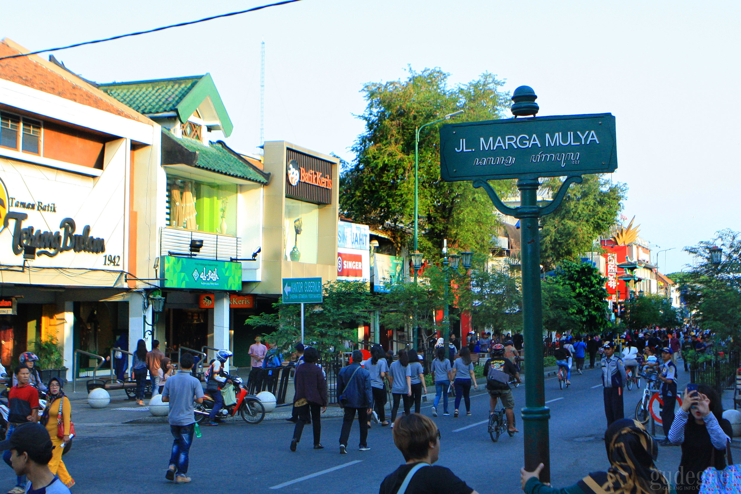 Kendaraan Bermotor Dilarang Lewat Malioboro Jumat Ini, Ada Apa? Kendaraan Bermotor Dilarang Lewat Malioboro Jumat Ini, Ada Apa?