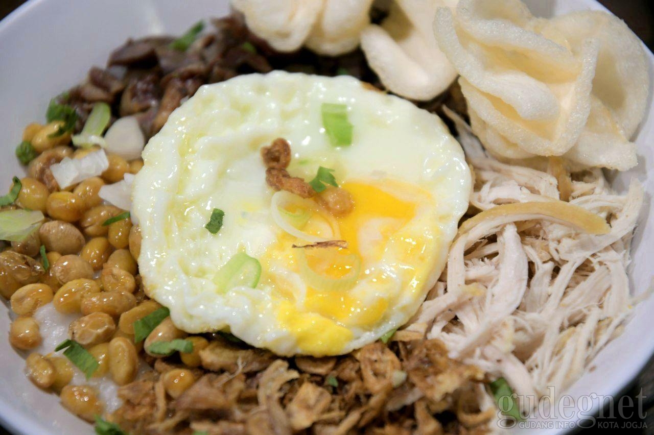 Bubur Hayam Manggo, Paripurna Enaknya Bubur Hayam Manggo, Paripurna Enaknya