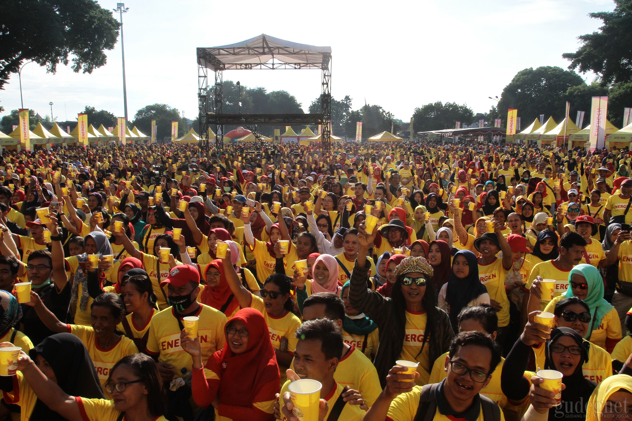 Ribuan Orang Ikuti Kampanye Gerakan Sarapan Sehat di Alkid Ribuan Orang Ikuti Kampanye Gerakan Sarapan Sehat di Alkid