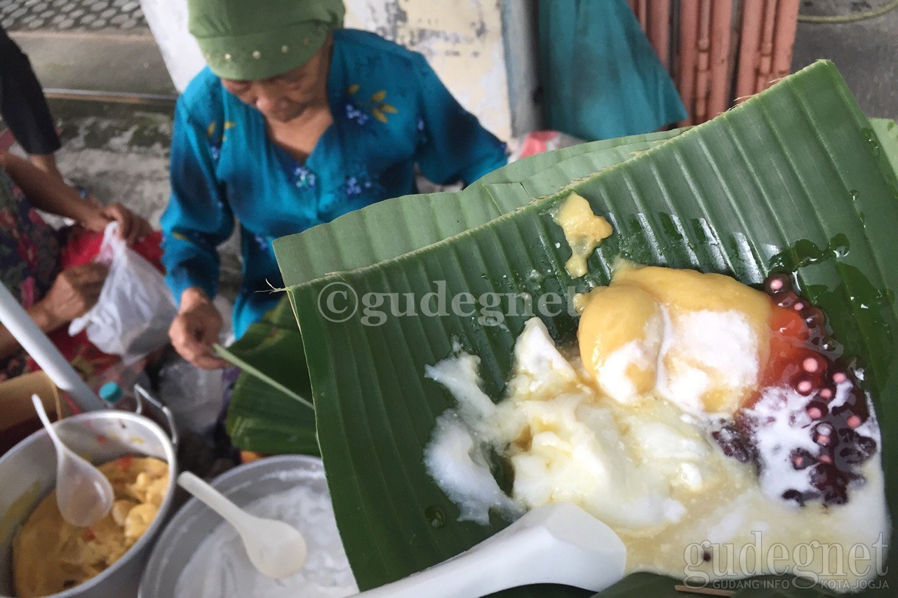 Jajan Jenang Sore-sore di Papringan Jajan Jenang Sore-sore di Papringan