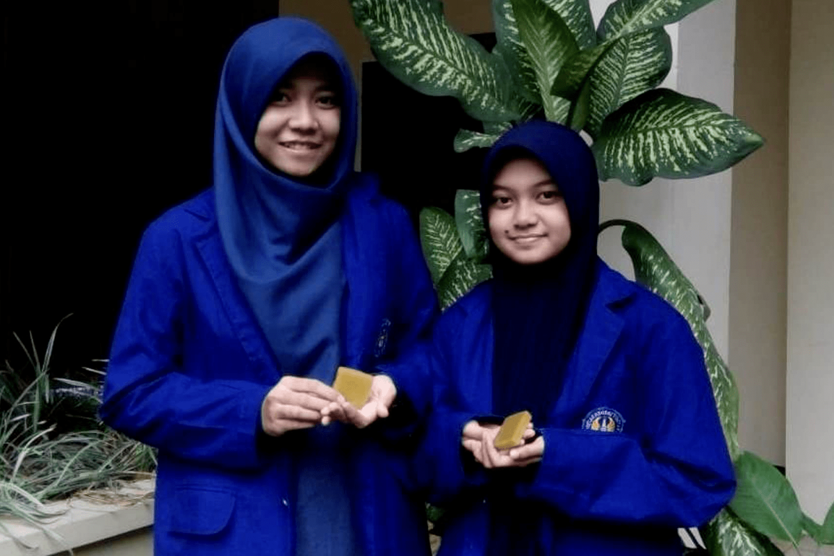 Mahasiswa UNY Olah Daun Singkong Jadi Sabun Herbal Mahasiswa UNY Olah Daun Singkong Jadi Sabun Herbal