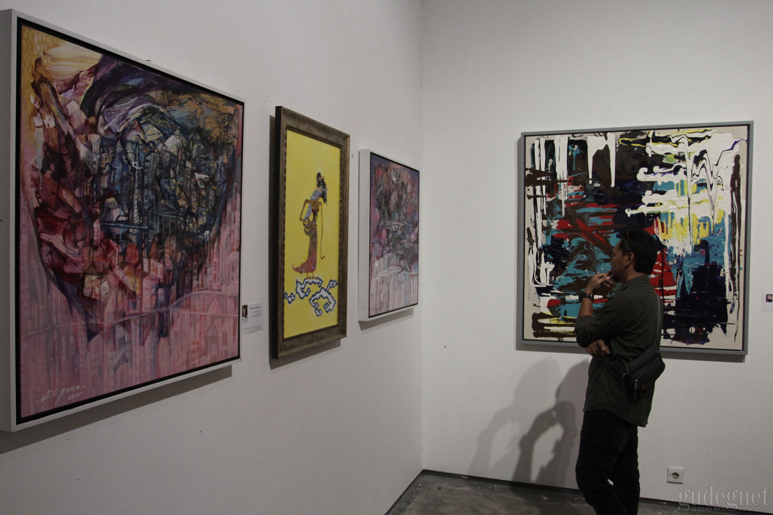 Lima Perempuan Perupa Gelar Pameran Beauty of Art 