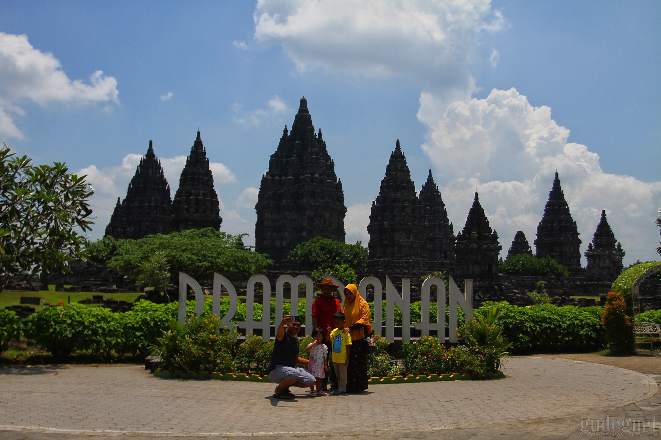 Prambanan, Borobudur, Ratu Boko Tetap Dibuka tapi Terbatas Prambanan, Borobudur, Ratu Boko Tetap Dibuka tapi Terbatas