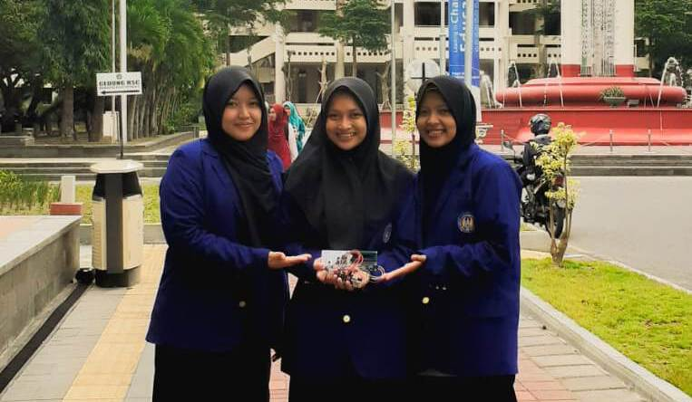 Mahasiswa UNY Kembangkan Media Pembelajaran Bahasa Asing untuk Tunanetra Mahasiswa UNY Kembangkan Media Pembelajaran Bahasa Asing untuk Tunanetra