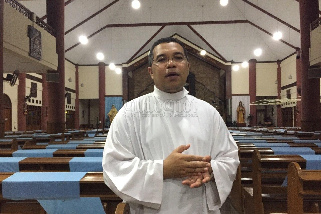Gereja Baciro Tunda Peribadatan di Masa New Normal Gereja Baciro Tunda Peribadatan di Masa New Normal