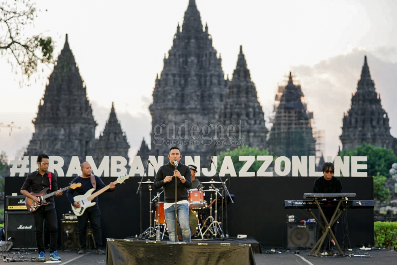 Prambanan Jazz Online Perdana Mengudara, Disaksikan Puluhan Ribu Penonton Dari Rumah Prambanan Jazz Online Perdana Mengudara, Disaksikan Puluhan Ribu Penonton Dari Rumah
