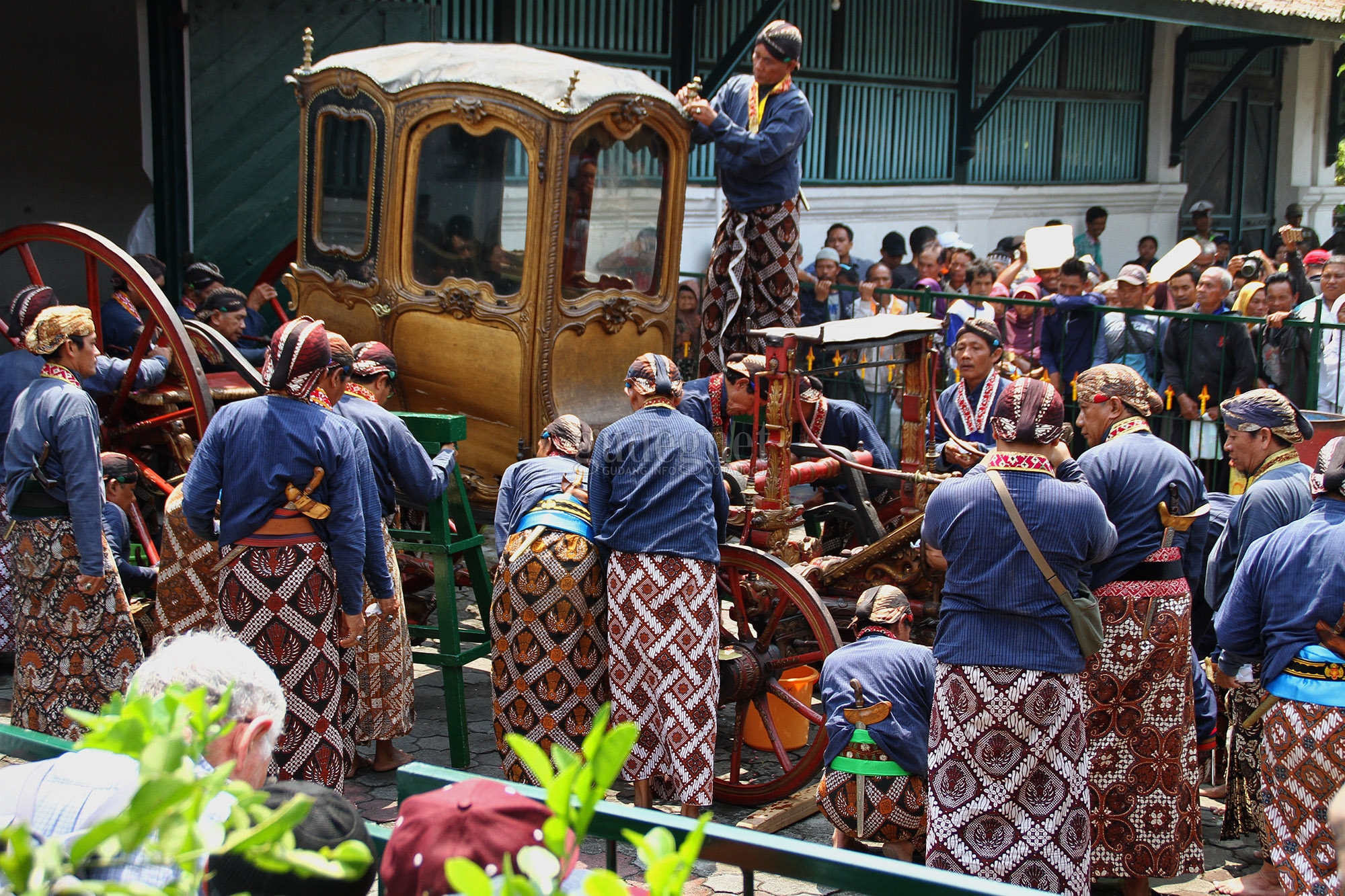 Jamasan Pusaka, Keraton Tutup Dua Hari dan Ritual Digelar Tertutup Jamasan Pusaka, Keraton Tutup Dua Hari dan Ritual Digelar Tertutup