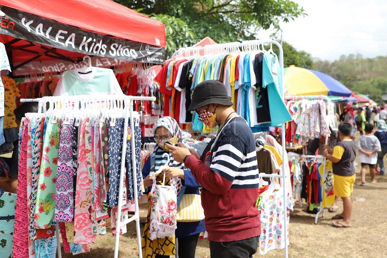 Candi Banyunibo Sekarang Punya Bazar Sunday Morning Candi Banyunibo Sekarang Punya Bazar Sunday Morning