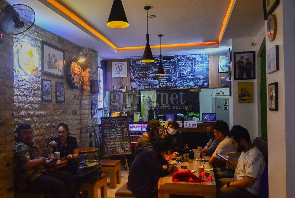 Dyno Qudeta, Kafe Unik Berhias Diecast Dyno Qudeta, Kafe Unik Berhias Diecast