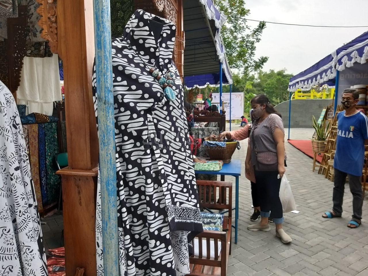 Gebyar UMKM Kapanewon Mlati ''Gumregah'': Dari Produk Kuliner Hingga Agrikultura Gebyar UMKM Kapanewon Mlati ''Gumregah'': Dari Produk Kuliner Hingga Agrikultura