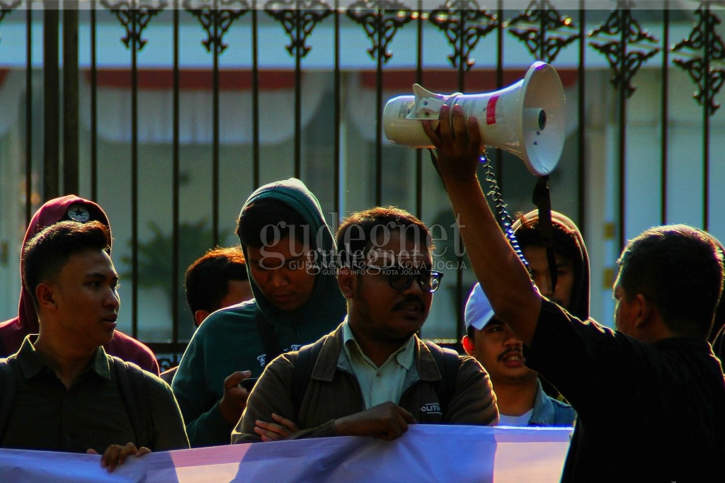 Ada Demo, Hindari Ruas UGM Siang Ini