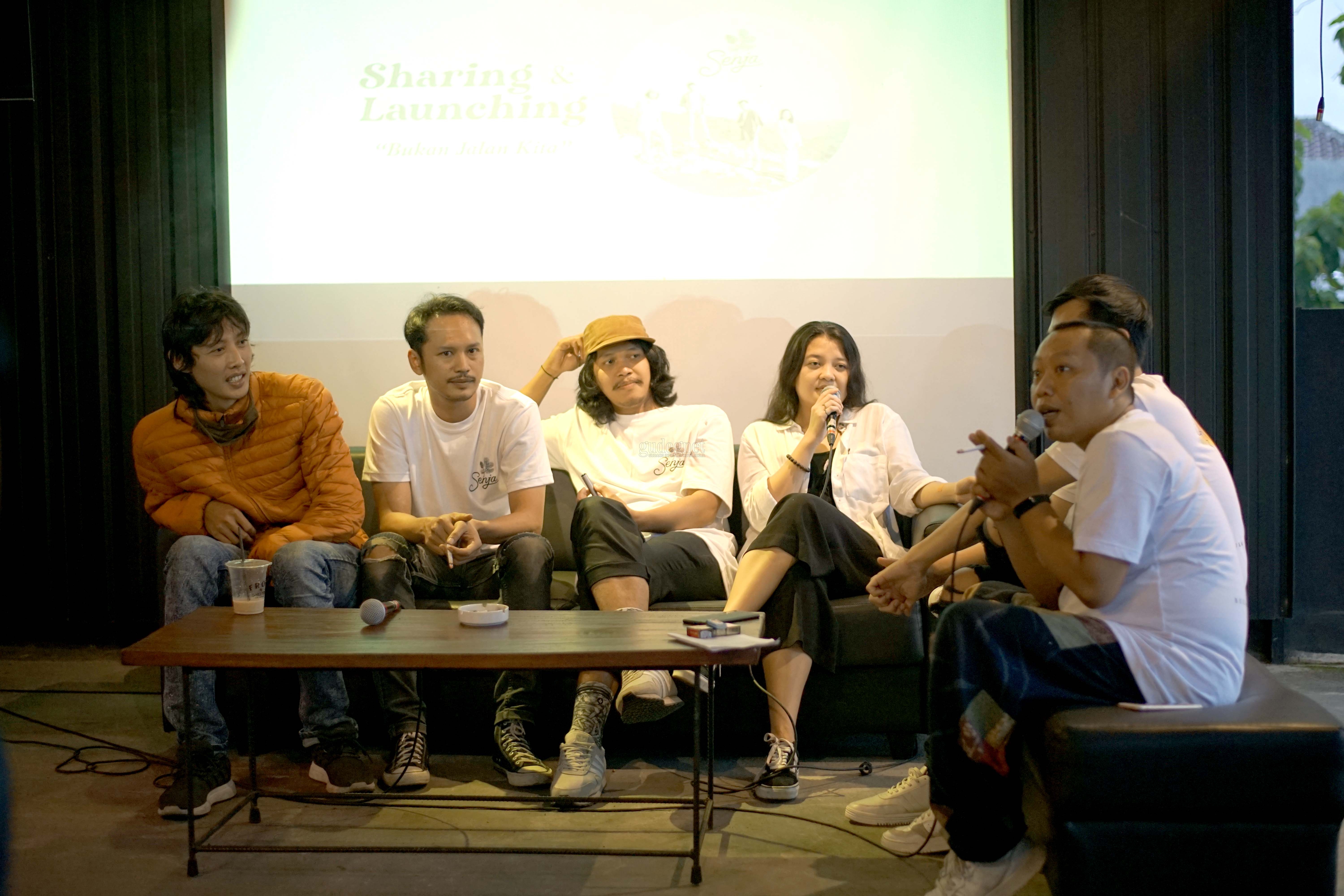 Senja Rilis Single 'Bukan Jalan Kita' Senja Rilis Single 'Bukan Jalan Kita'