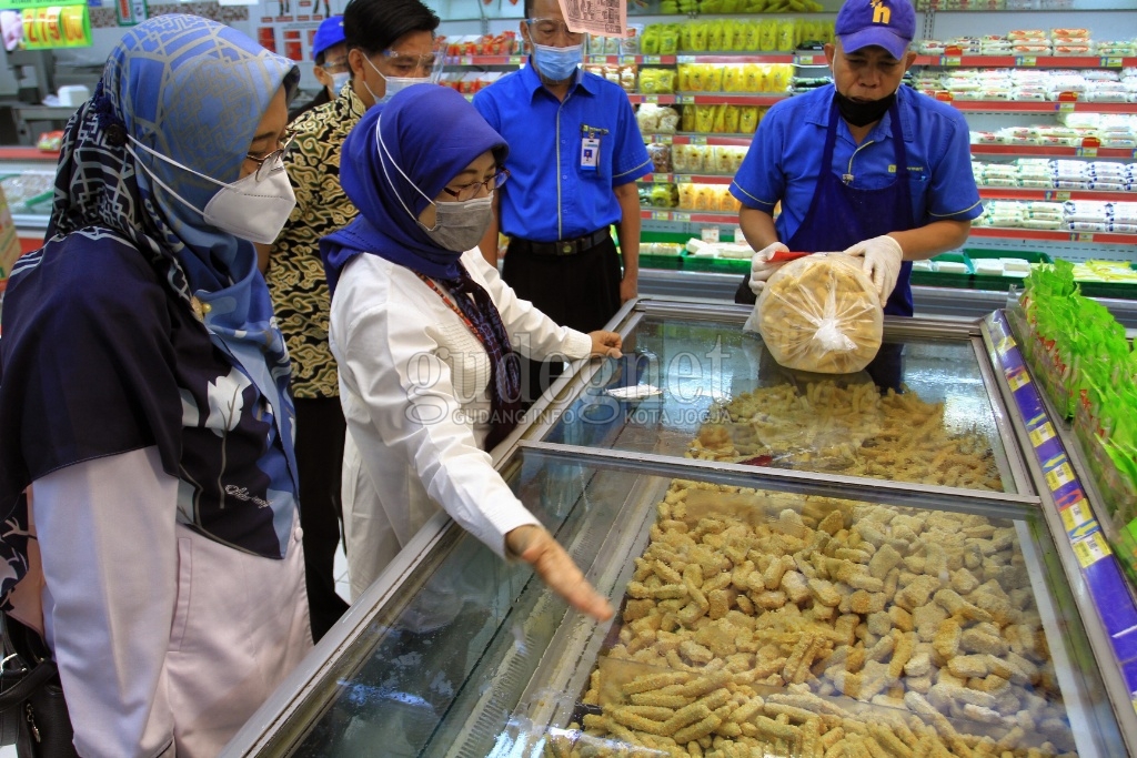 BBPOM Yogyakarta Melakukan Intensifikasi Produk Pangan Jelang Nataru BBPOM Yogyakarta Melakukan Intensifikasi Produk Pangan Jelang Nataru