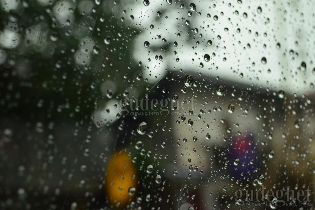 Prakiraan Cuaca DIY Kamis 4 Februari 2021, Waspadai Potensi Hujan Lebat dan Angin Kencang Prakiraan Cuaca DIY Kamis 4 Februari 2021, Waspadai Potensi Hujan Lebat dan Angin Kencang