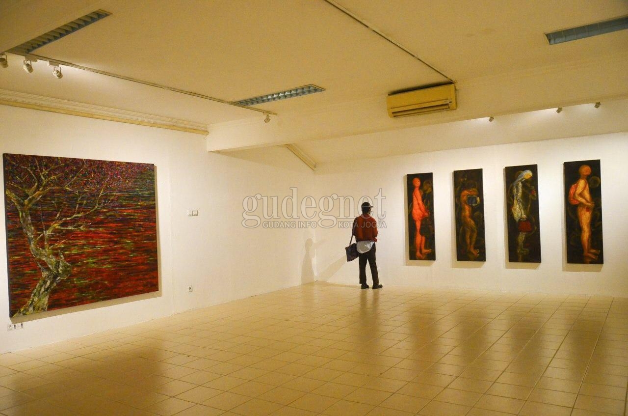 Pameran &lsquo;Sri&rsquo; Hadirkan Lukisan dan Sketsa