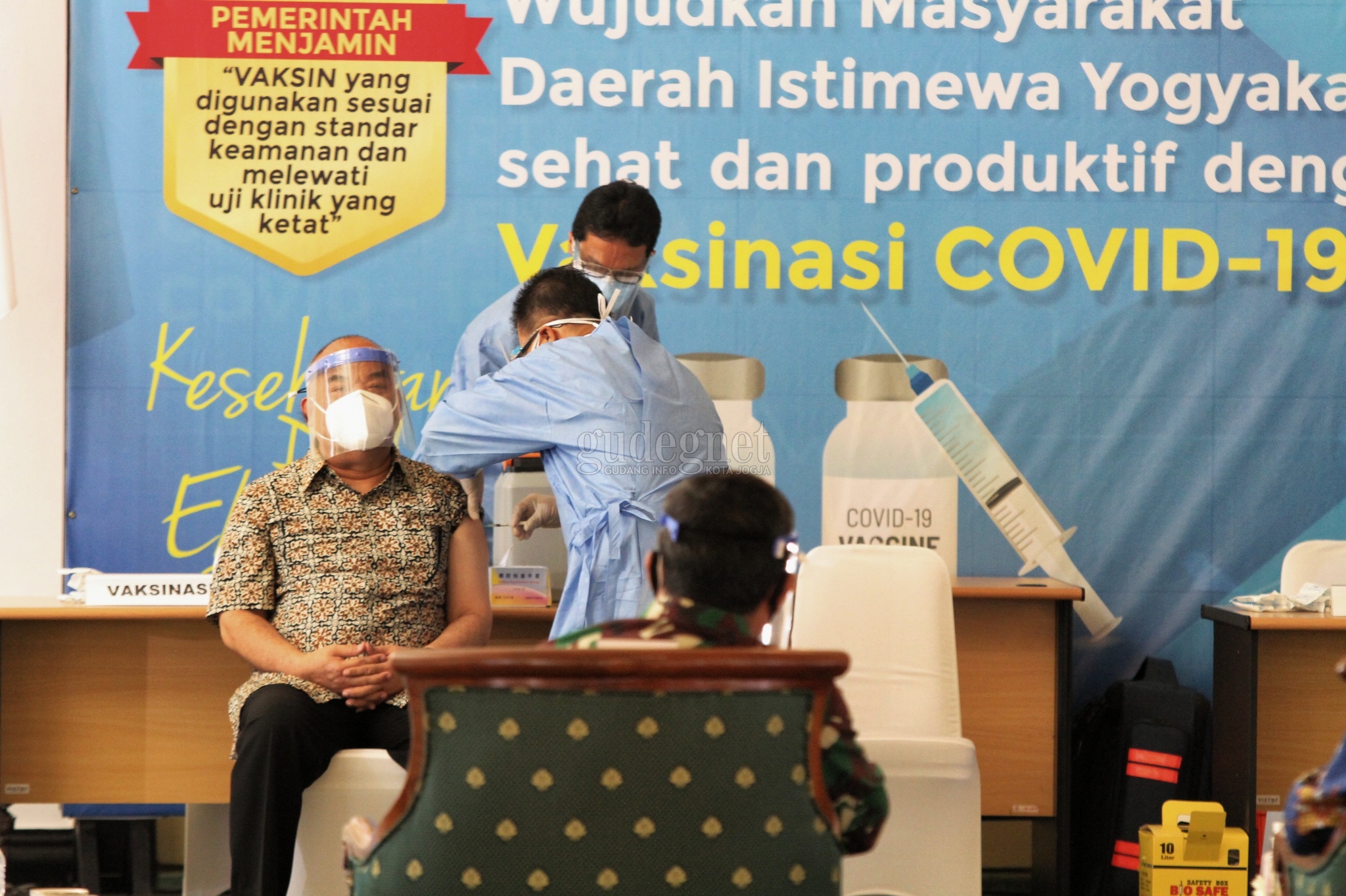 Vaksinasi Tahap Dua Digelar 1 Maret Secara Massal, Ini Lokasinya Vaksinasi Tahap Dua Digelar 1 Maret Secara Massal, Ini Lokasinya