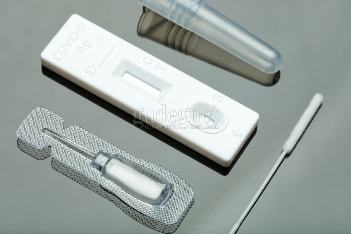 Jangan Lakukan Swab Antigen Sendiri! Ini Alasannya Jangan Lakukan Swab Antigen Sendiri! Ini Alasannya