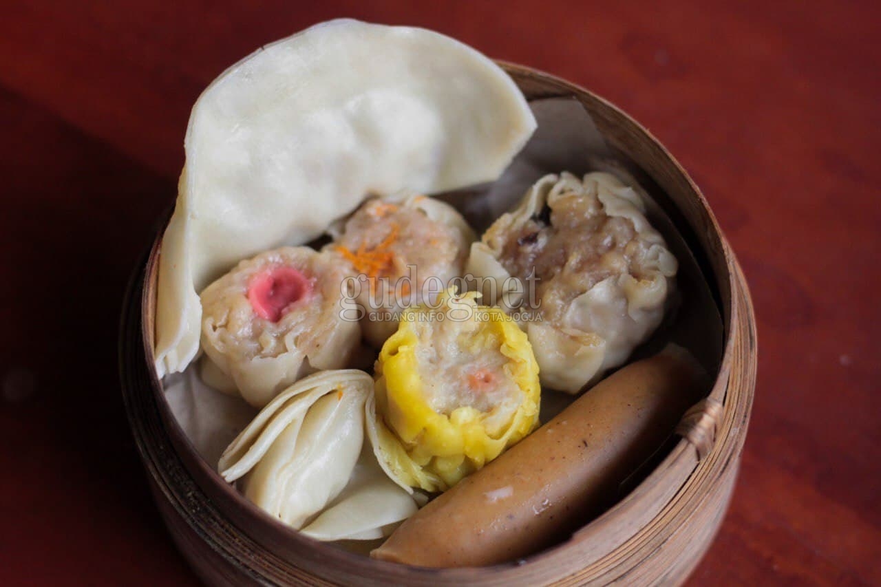Dimsum Rakyat, Murah Meriah dan Menggoda Dimsum Rakyat, Murah Meriah dan Menggoda