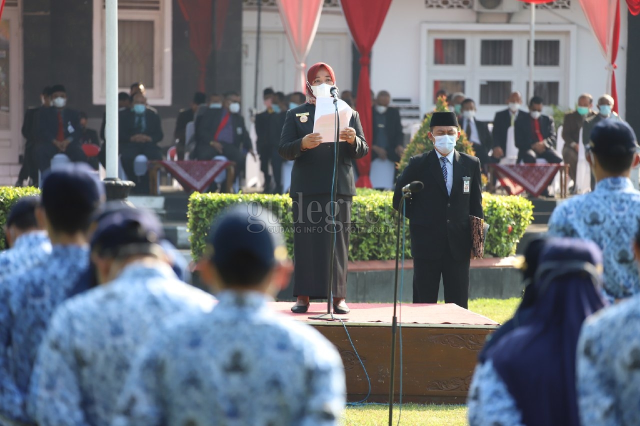 Peringatan Hardiknas: Menjiwai Kembali Pemikiran Ki Hadjar Dewantara Peringatan Hardiknas: Menjiwai Kembali Pemikiran Ki Hadjar Dewantara