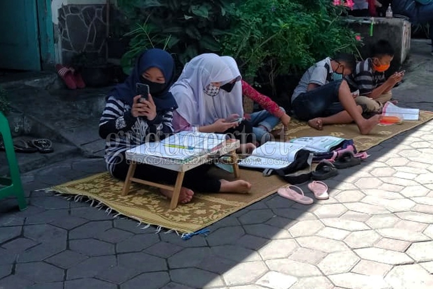 Sekolah Daring Dimulai Besok Sekolah Daring Dimulai Besok