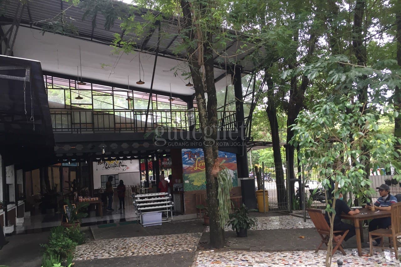 Menikmati Menu dan Suasana di Kopi Lembah Menikmati Menu dan Suasana di Kopi Lembah