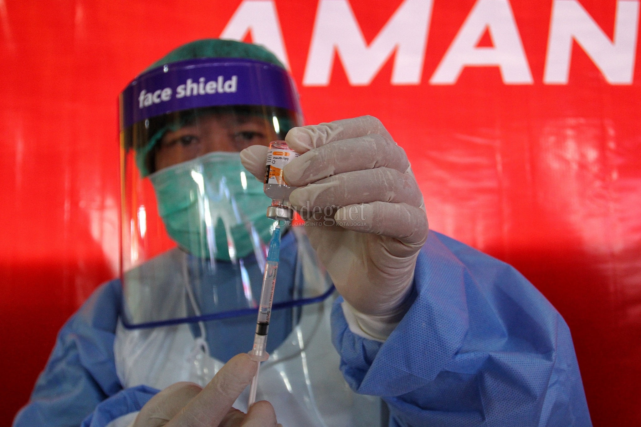 DIY Siap Pakai Vaksin AstraZeneca Namun Habiskan Sinovac Dulu DIY Siap Pakai Vaksin AstraZeneca Namun Habiskan Sinovac Dulu